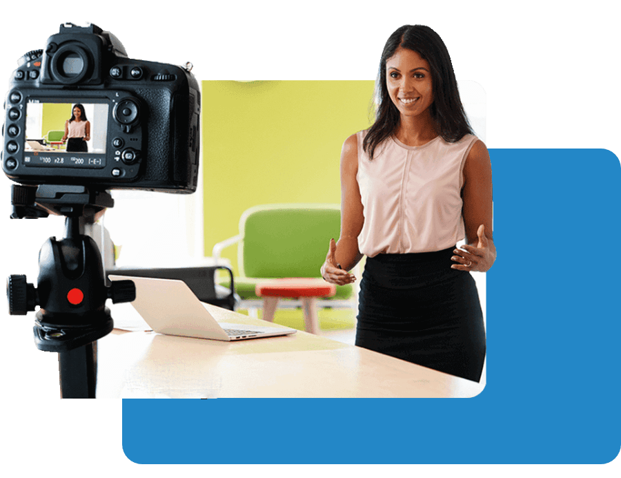 mulher-falando-para-camera-curso-como-montar-uma-web-tv